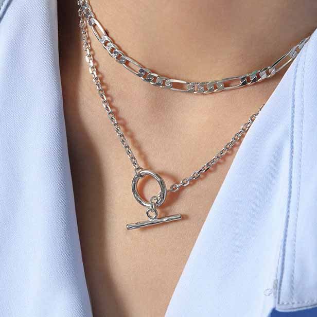 Minimalist Loop & Bar Chain